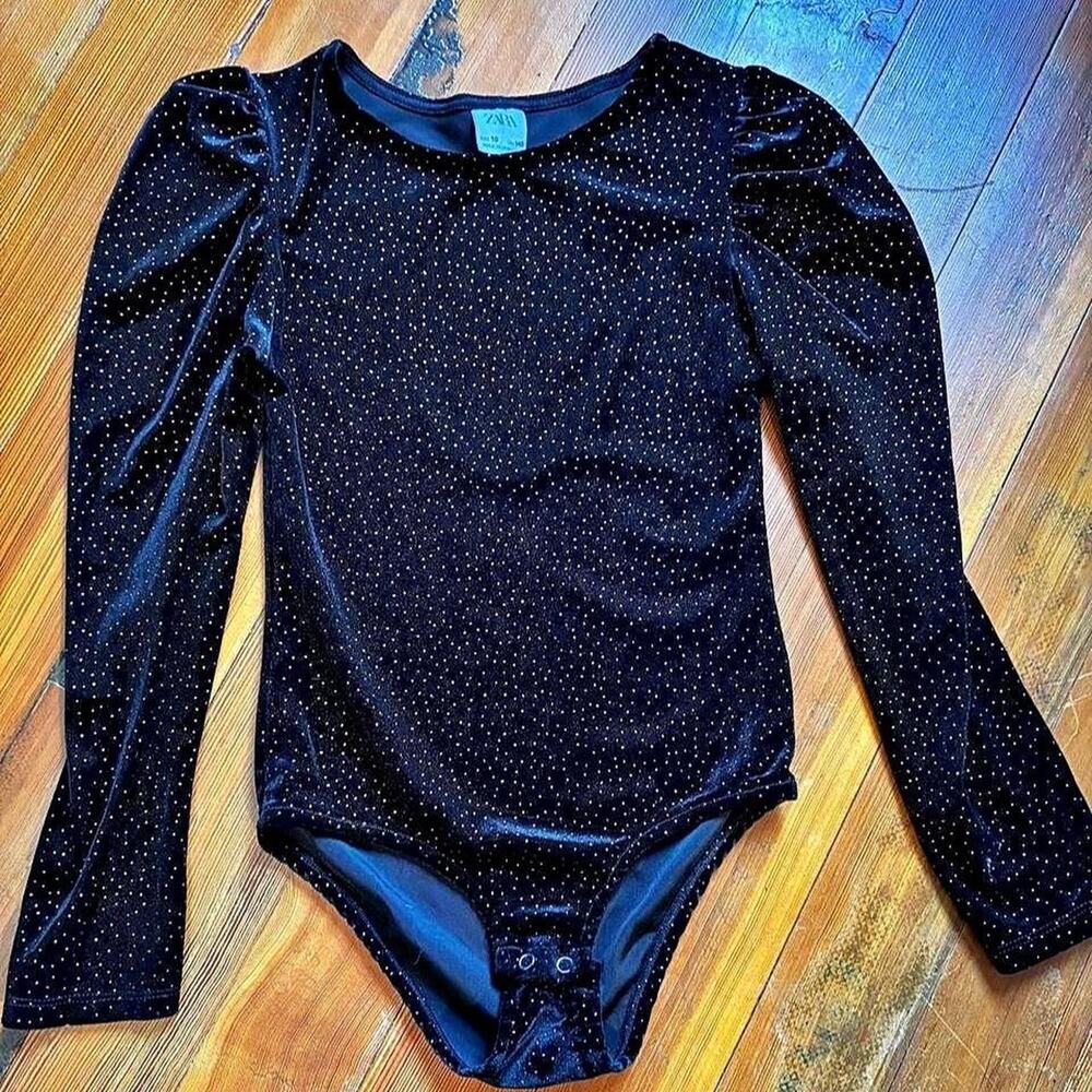Your girl will love this long-sleeved Zara bodysuit size 10
